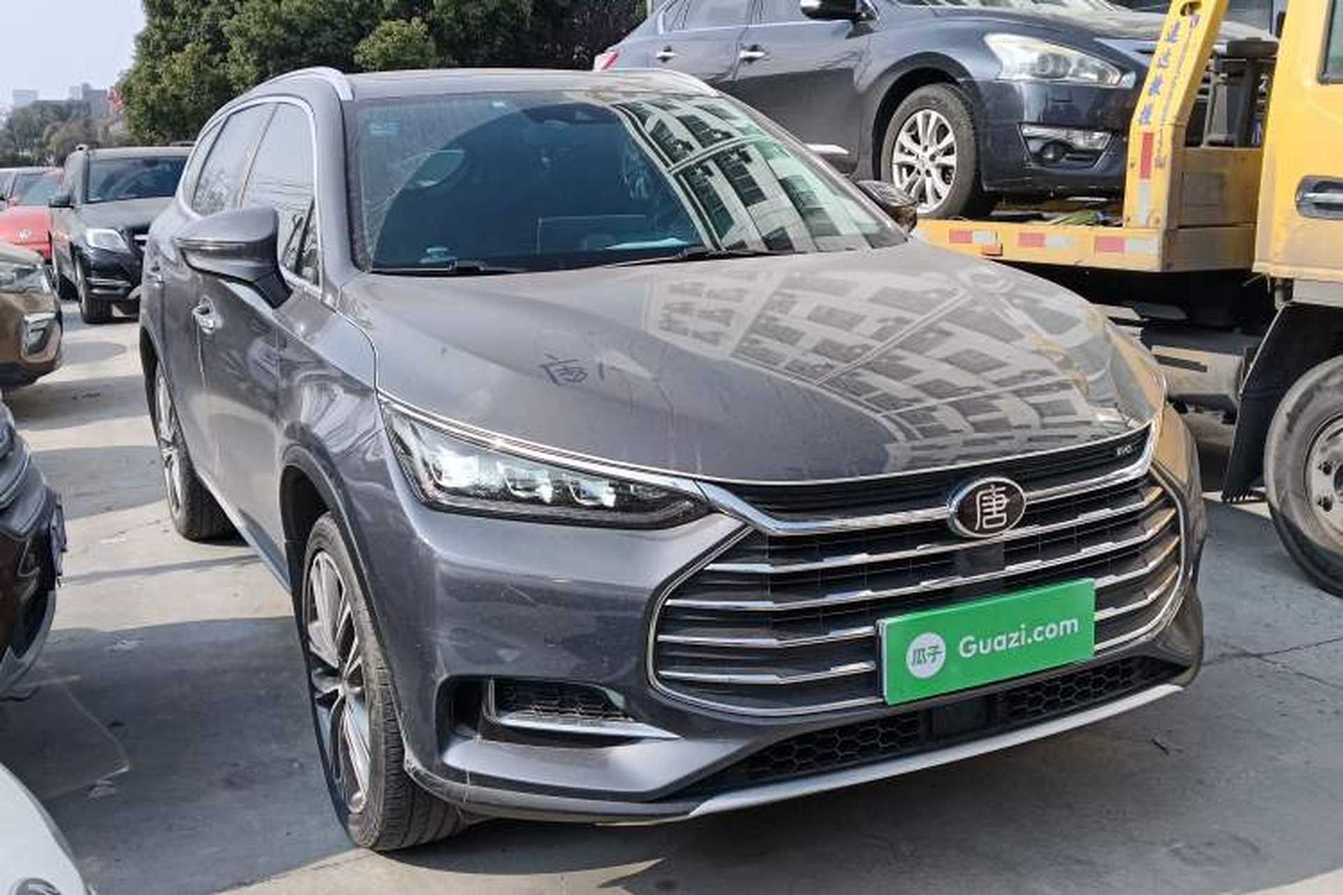Used BYD Tang 2019 2.0T Automatic SmartConnect Luxury 7-Seater China VI Standard Front Right 45 Deg