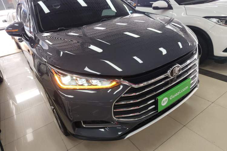 Used BYD Tang 2019 2.0T Automatic SmartConnect Prestige 7-Seater China VI Standard Front Right 45 Deg