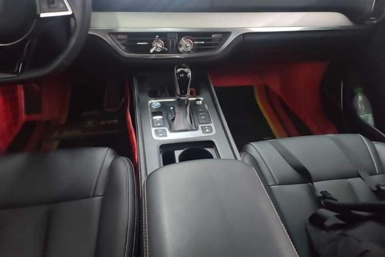 Used BYD Tang 2019 2.0T Automatic SmartConnect Luxury 7-Seater China VI Standard Gear Lever
