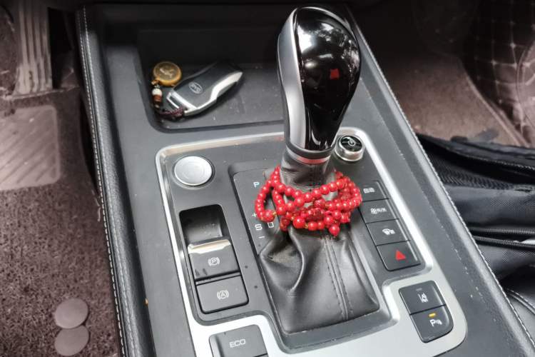 Used BYD Tang 2019 2.0T Automatic SmartConnect Luxury Version 5 Seats China VI Standard Gear Lever