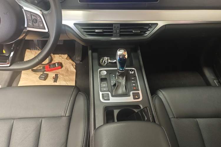 Used BYD Tang 2019 2.0T Automatic SmartConnect Prestige 7-Seater China VI Standard Gear Lever