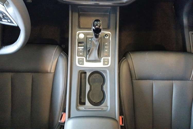 Used BYD Tang 2019 2.0T Automatic SmartConnect Luxury 7-Seater China VI Standard Gear Lever