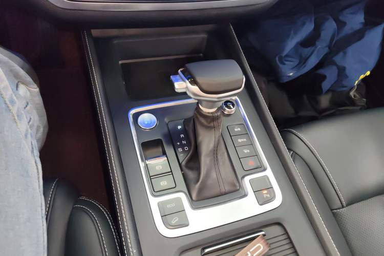 Used BYD Tang 2019 2.0T Automatic SmartConnect Prestige 7-Seater China VI Standard Gear Lever