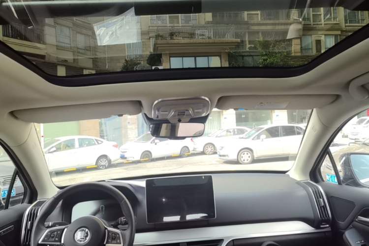 Used BYD Tang 2019 2.0T Automatic SmartConnect Luxury Version 5 Seats China VI Standard Headliner