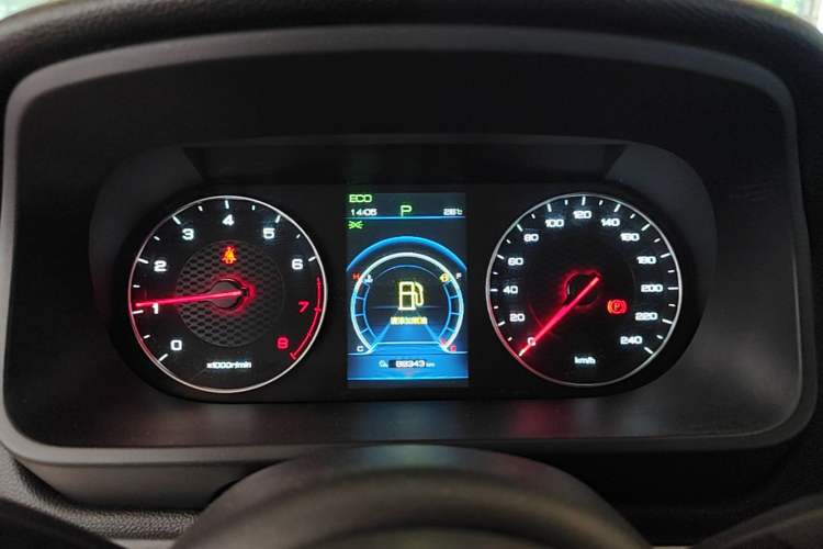 Used BYD Tang 2019 2.0T Automatic SmartConnect Prestige 7-Seater China VI Standard Instrument Cluster