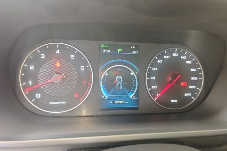 Used BYD Tang 2019 2.0T Automatic SmartConnect Prestige 7-Seater China VI Standard Instrument Cluster