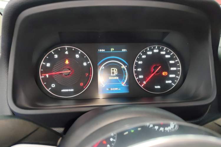 Used BYD Tang 2019 2.0T Automatic SmartConnect Prestige 7-Seater China VI Standard Instrument Cluster
