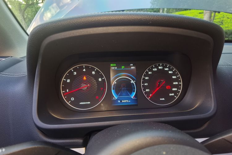 Used BYD Tang 2019 2.0T Automatic SmartConnect Prestige 7-Seater China VI Standard Instrument Cluster