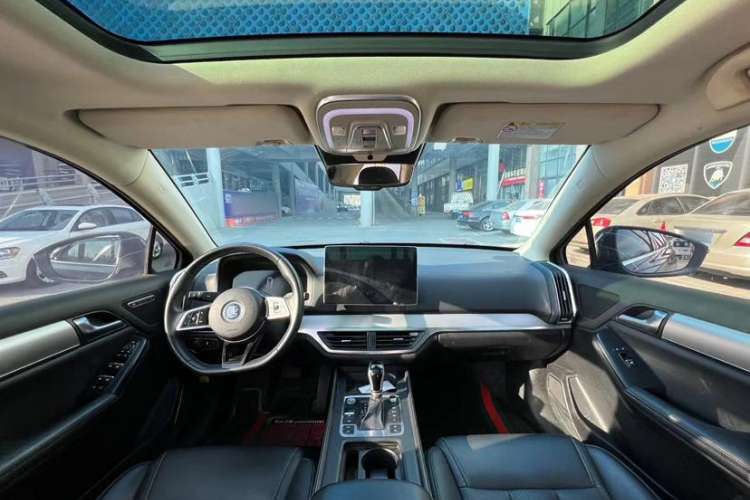 Used BYD Tang 2019 2.0T Automatic SmartConnect Luxury 7-Seater China VI Standard Interior 1