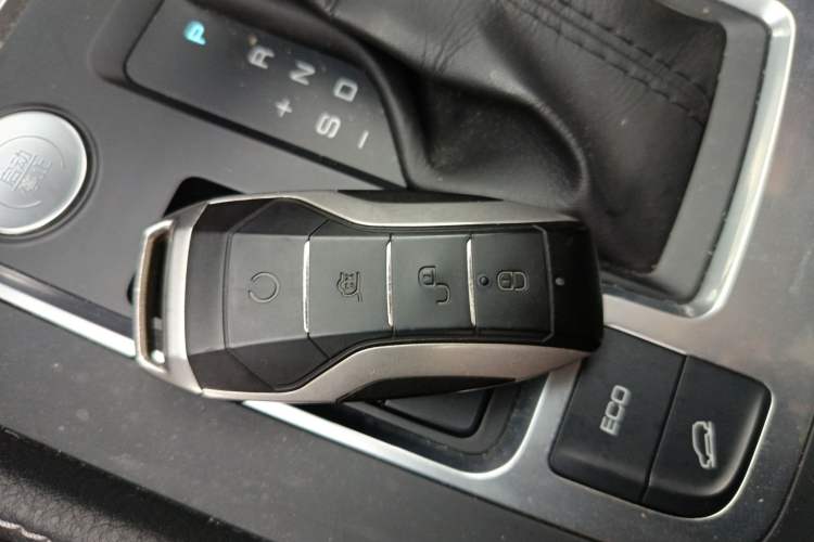 Used BYD Tang 2019 2.0T Automatic SmartConnect Prestige 7-Seater China VI Standard Interior 1