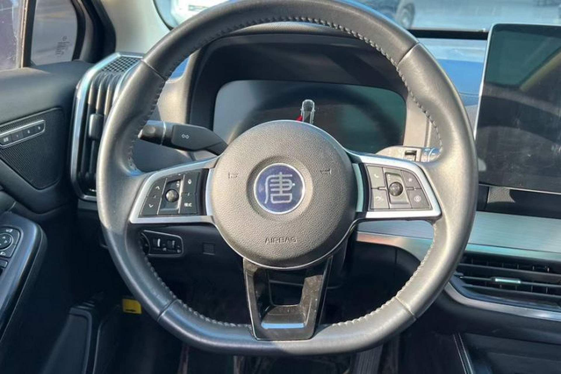 Used BYD Tang 2019 2.0T Automatic SmartConnect Luxury 7-Seater China VI Standard Interior 2