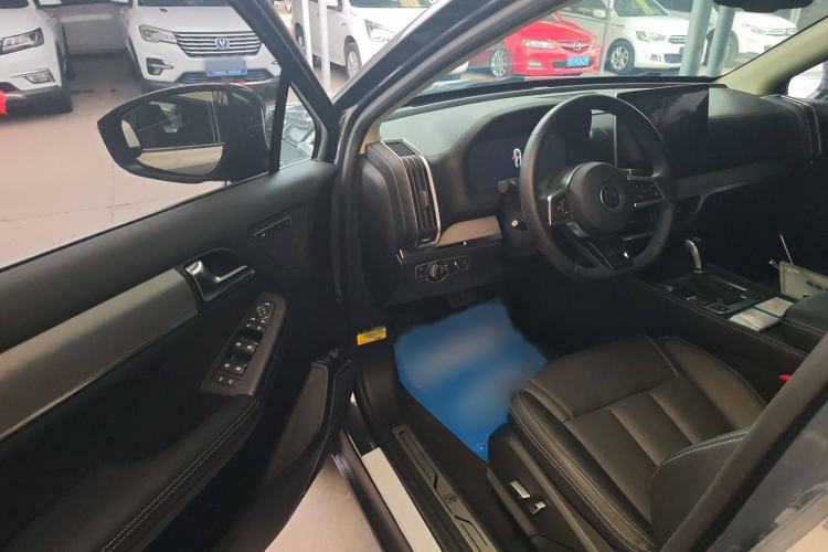 Used BYD Tang 2019 2.0T Automatic SmartConnect Luxury 7-Seater China VI Standard Interior 2