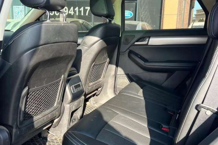 Used BYD Tang 2019 2.0T Automatic SmartConnect Luxury 7-Seater China VI Standard Interior 4