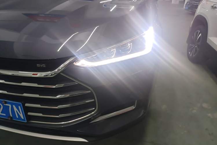 Used BYD Tang 2019 2.0T Automatic SmartConnect Luxury 7-Seater China VI Standard Left Front Headlight
