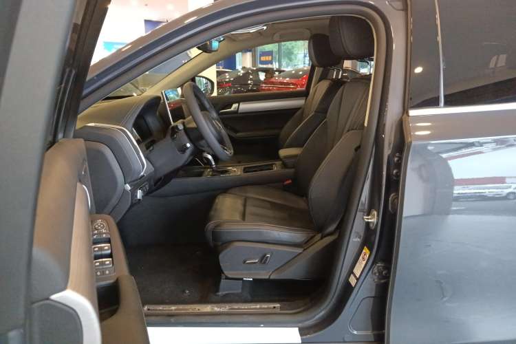 Used BYD Tang 2019 2.0T Automatic SmartConnect Luxury 7-Seater China VI Standard Left Front Seat