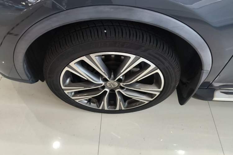 Used BYD Tang 2019 2.0T Automatic SmartConnect Prestige 7-Seater China VI Standard Left Front Wheel Hub