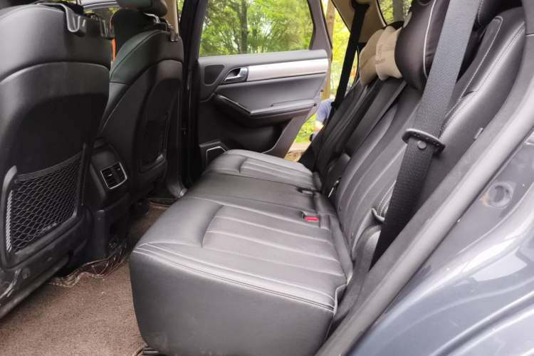 Used BYD Tang 2019 2.0T Automatic SmartConnect Luxury Version 5 Seats China VI Standard Left Rear Seat