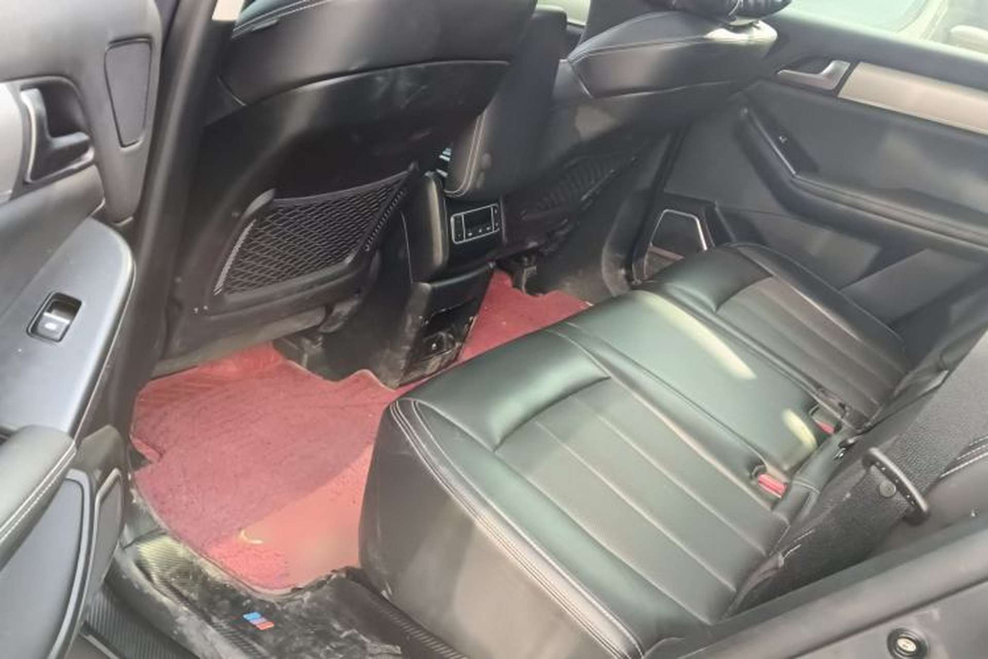 Used BYD Tang 2019 2.0T Automatic SmartConnect Luxury 7-Seater China VI Standard Left Rear Seat