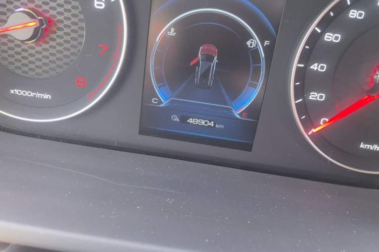 Used BYD Tang 2019 2.0T Automatic SmartConnect Luxury Edition 7 Seats China VI Standard Odometer Close Up