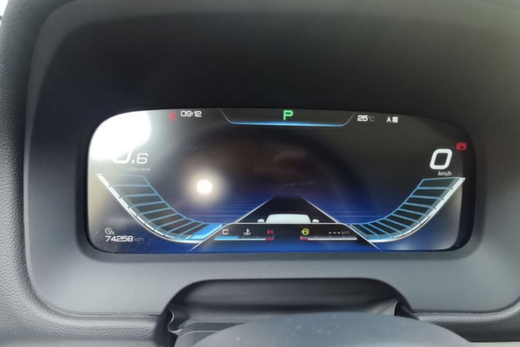 Used BYD Tang 2019 2.0T Automatic SmartConnect Luxury Version 5 Seats China VI Standard Odometer Close Up