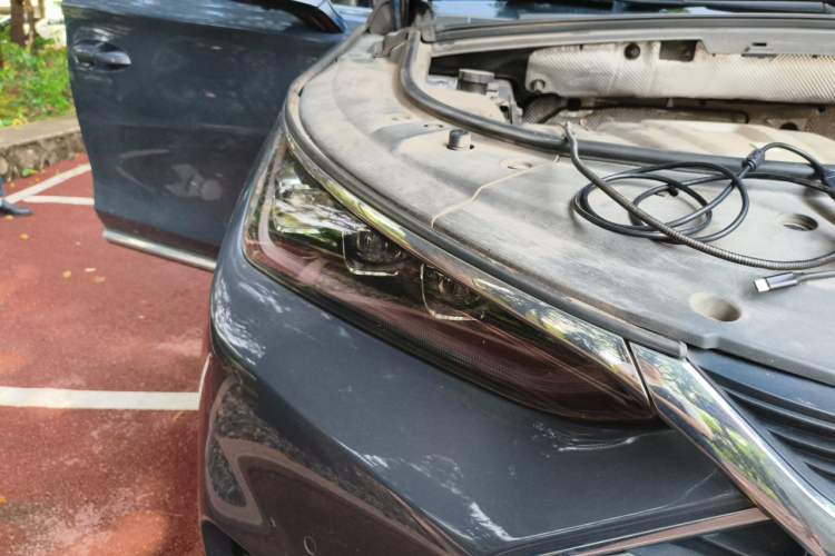 Used BYD Tang 2019 2.0T Automatic SmartConnect Luxury Version 5 Seats China VI Standard Right Front Headlight