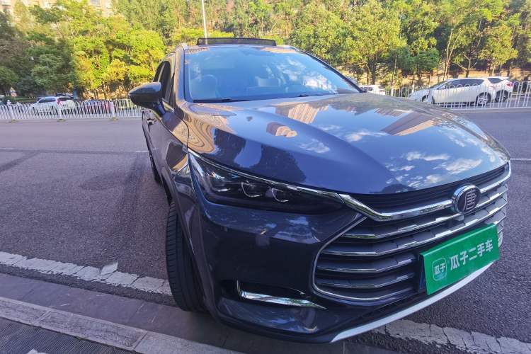 Used BYD Tang 2019 2.0T Automatic SmartConnect Prestige 7-Seater China VI Standard Right Front Headlight