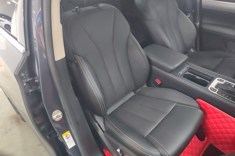 Used BYD Tang 2019 2.0T Automatic SmartConnect Luxury 7-Seater China VI Standard Right Front Seat