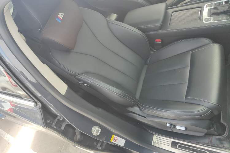 Used BYD Tang 2019 2.0T Automatic SmartConnect Luxury 7-Seater China VI Standard Right Front Seat