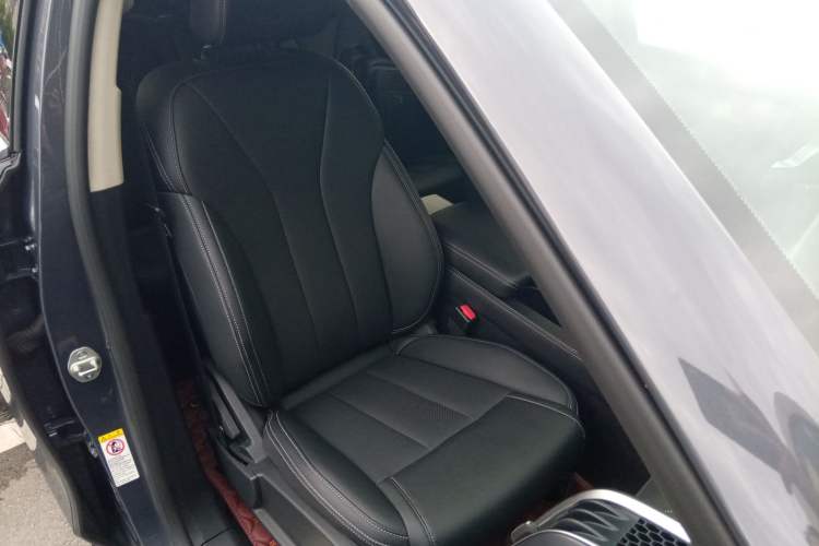 Used BYD Tang 2019 2.0T Automatic SmartConnect Luxury Edition 7 Seats China VI Standard Right Front Seat