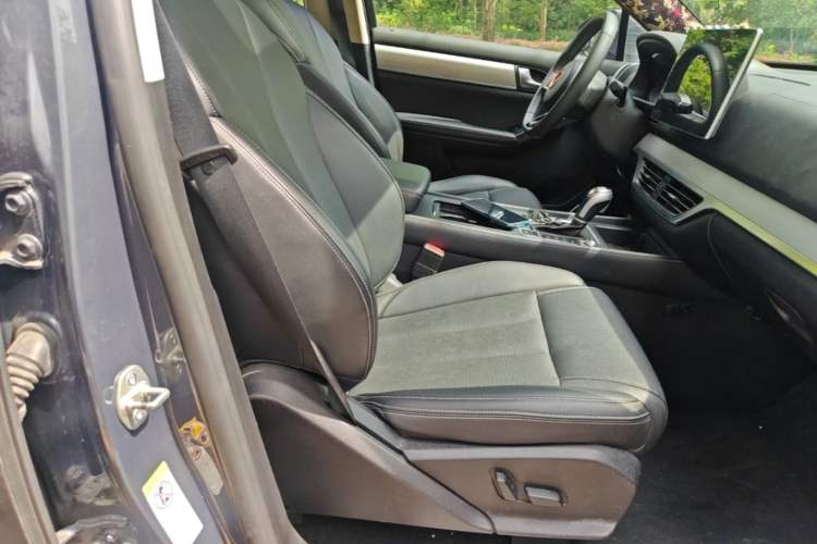 Used BYD Tang 2019 2.0T Automatic SmartConnect Prestige 7-Seater China VI Standard Right Front Seat