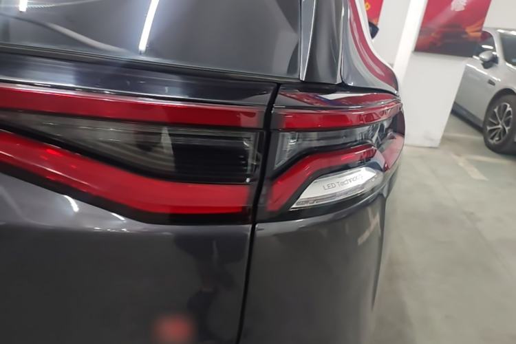 Used BYD Tang 2019 2.0T Automatic SmartConnect Luxury 7-Seater China VI Standard Right Rear Taillight