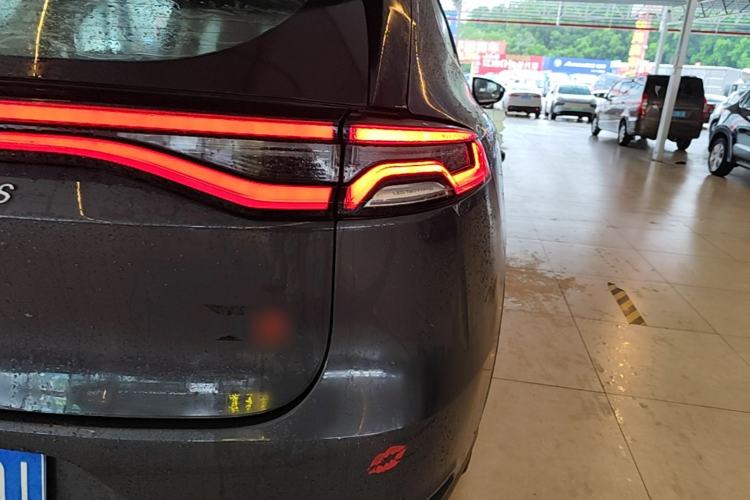 Used BYD Tang 2019 2.0T Automatic SmartConnect Prestige 7-Seater China VI Standard Right Rear Taillight