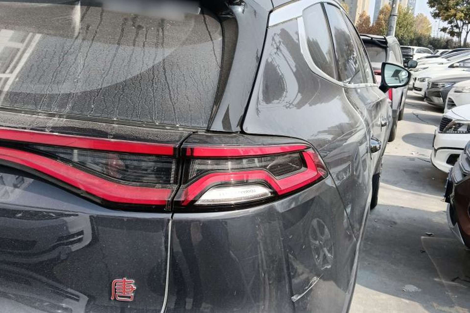 Used BYD Tang 2019 2.0T Automatic SmartConnect Luxury 7-Seater China VI Standard Right Rear Taillight