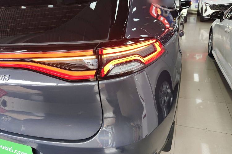 Used BYD Tang 2019 2.0T Automatic SmartConnect Prestige 7-Seater China VI Standard Right Rear Taillight