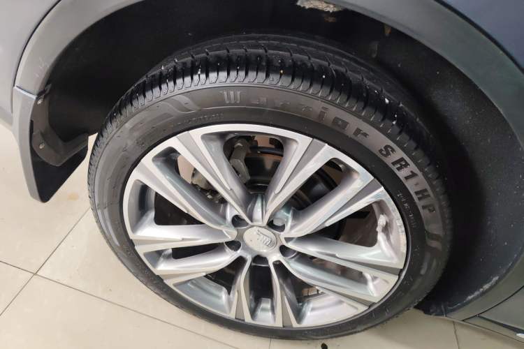 Used BYD Tang 2019 2.0T Automatic SmartConnect Prestige 7-Seater China VI Standard Right Rear Wheel Hub