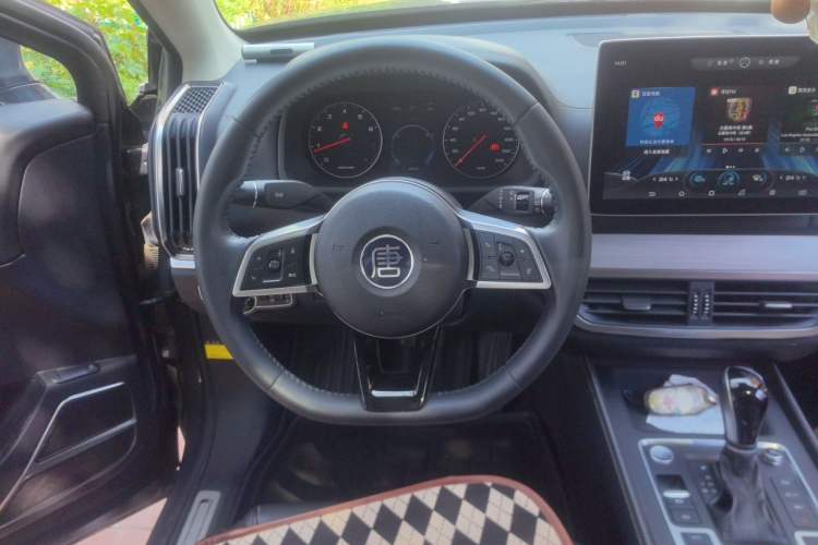 Used BYD Tang 2019 2.0T Automatic SmartConnect Luxury Edition 7 Seats China VI Standard Steering Wheel
