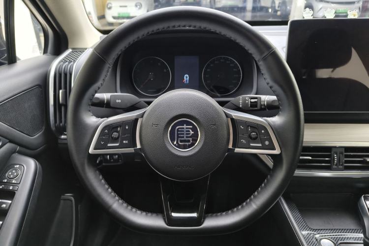 Used BYD Tang 2019 2.0T Automatic SmartConnect Prestige 7-Seater China VI Standard Steering Wheel