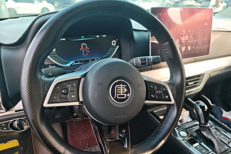 Used BYD Tang 2019 2.0T Automatic SmartConnect Luxury 7-Seater China VI Standard Steering Wheel