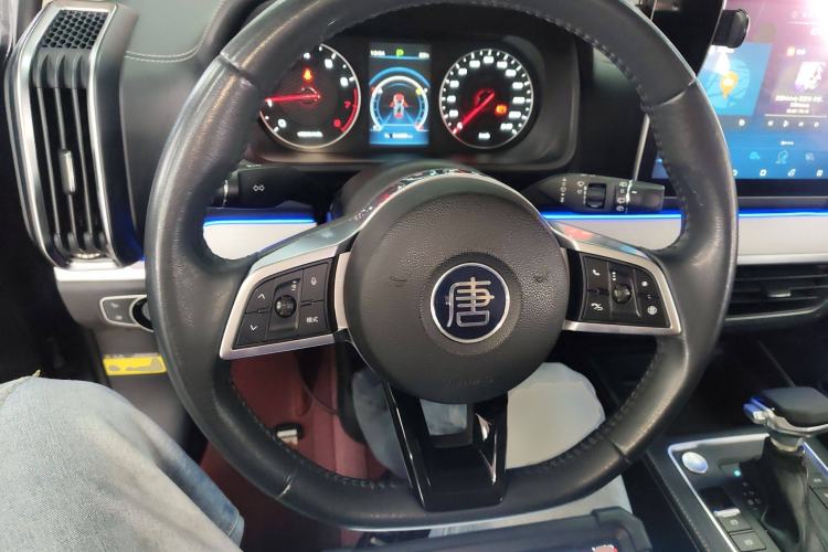 Used BYD Tang 2019 2.0T Automatic SmartConnect Prestige 7-Seater China VI Standard Steering Wheel