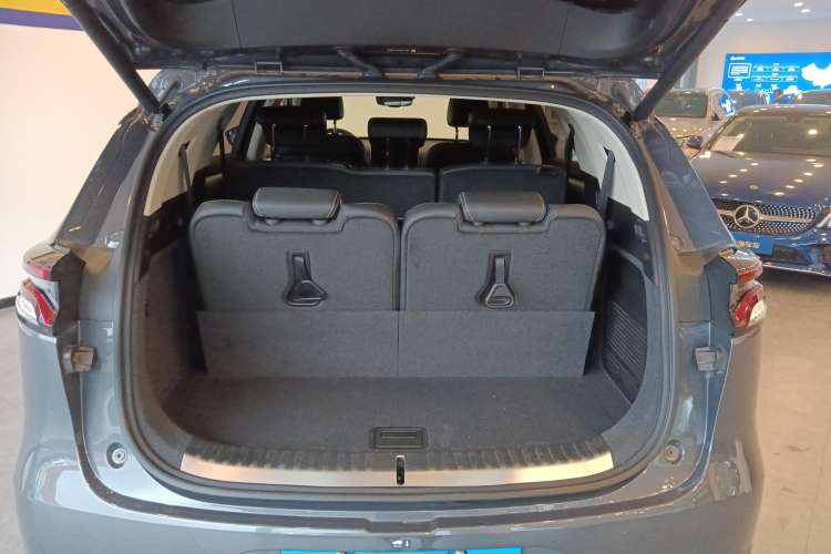 Used BYD Tang 2019 2.0T Automatic SmartConnect Luxury 7-Seater China VI Standard Trunk