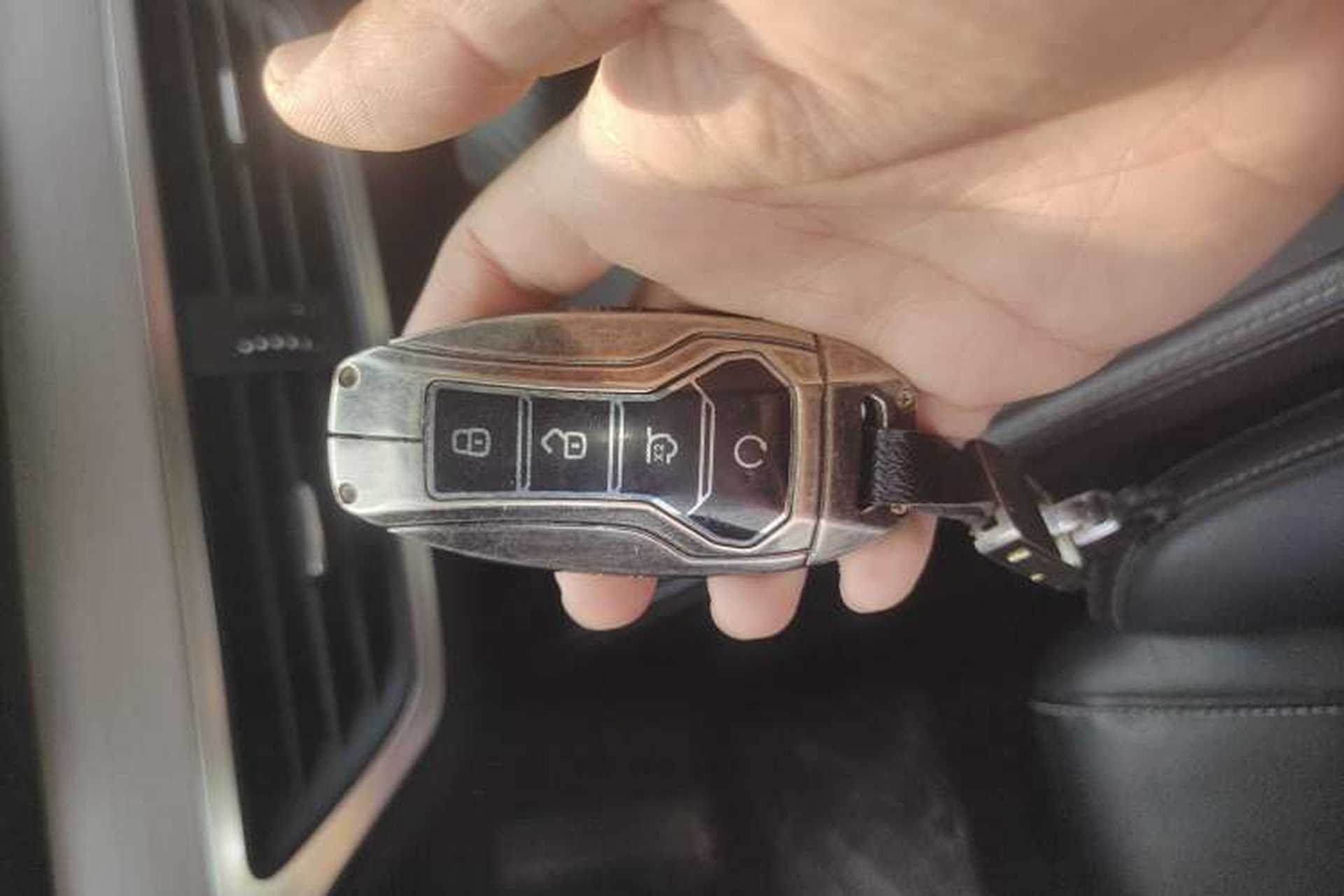 Used BYD Tang 2019 2.0T Automatic SmartConnect Luxury 7-Seater China VI Standard Vehicle Key