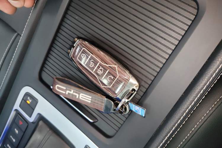 Used BYD Tang 2019 2.0T Automatic SmartConnect Prestige 7-Seater China VI Standard Vehicle Key
