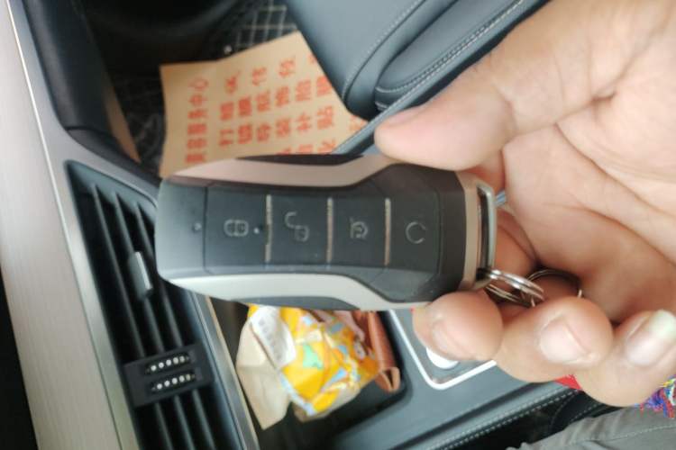 Used BYD Tang 2019 2.0T Automatic SmartConnect Prestige 7-Seater China VI Standard Vehicle Key