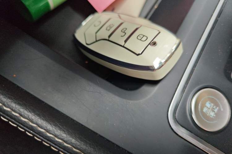 Used BYD Tang 2019 2.0T Automatic SmartConnect Prestige 5-Seater China VI Standard Vehicle Key