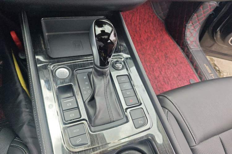 Used BYD Tang 2019 2.0T Automatic SmartConnect Luxury Edition 7 Seats China VI Standard Gear Lever