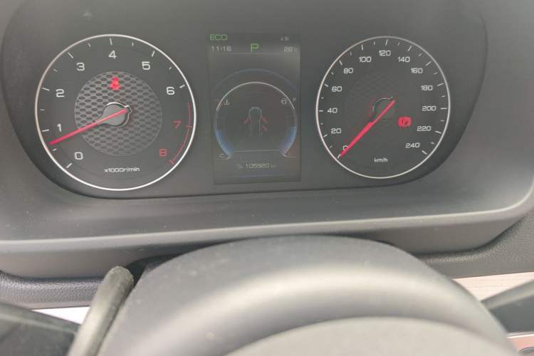 Used BYD Tang 2019 2.0T Automatic SmartConnect Luxury Edition 7 Seats China VI Standard Odometer Close Up