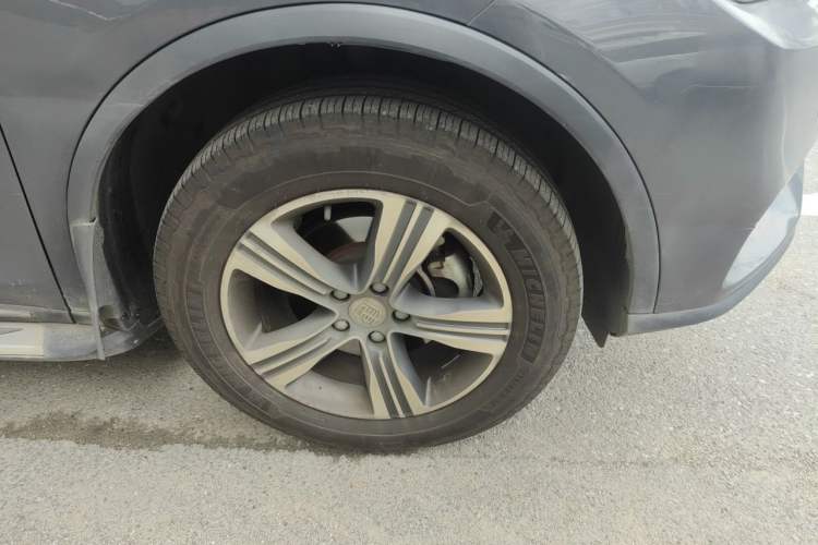 Used BYD Tang 2019 2.0T Automatic SmartConnect Luxury Edition 7 Seats China VI Standard Right Front Wheel Hub