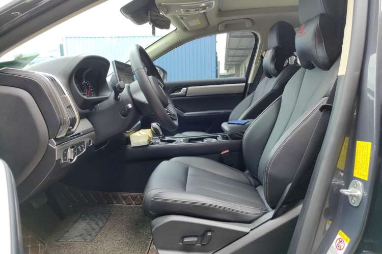 Used BYD Tang 2019 2.0T Automatic SmartConnect Prestige 7-Seater China VI Standard Left Front Seat