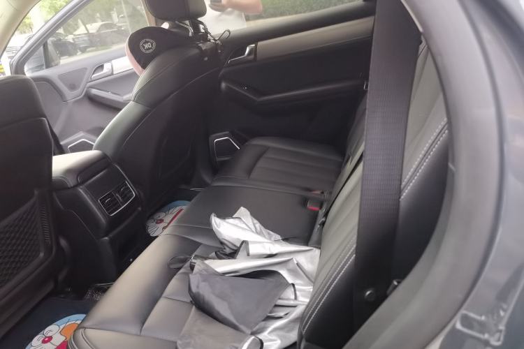Used BYD Tang 2019 2.0T Automatic SmartConnect Luxury Version 5 Seats China VI Standard Left Rear Seat