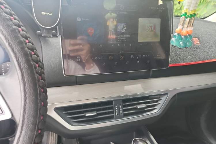 Used BYD Tang 2019 2.0T Automatic SmartConnect Luxury 7-Seater China VI Standard Audio And AC Panel